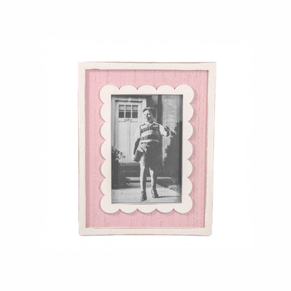 Scalloped Pink Photo Frame